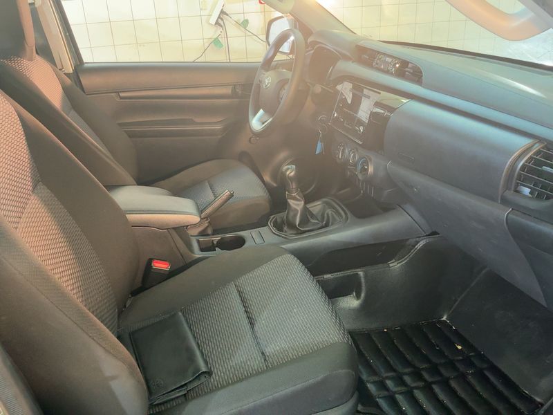 Toyota Hilux 2.4 D-4D Single Cab Duty 4x2 2022 – снимка 16