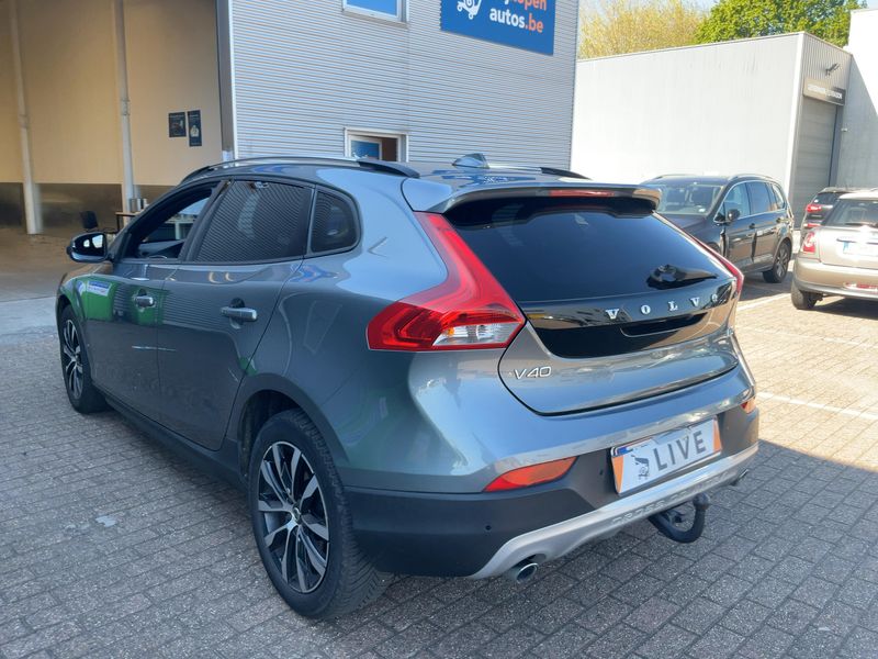 Volvo V40 Cross Country 2.0 D3 2019 – снимка 6