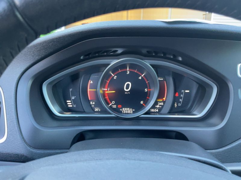Volvo V40 Cross Country 2.0 D3 2019 – снимка 18