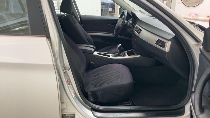 BMW 3er 320i 2012 – снимка 17