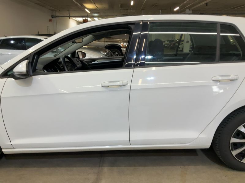 Volkswagen Golf VII 1.0 TSI Trendline BlueMotion Tech 2019 – снимка 4