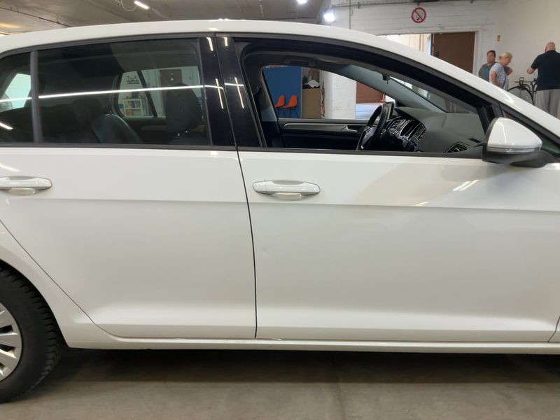 Volkswagen Golf VII 1.0 TSI Trendline BlueMotion Tech 2019 – снимка 10