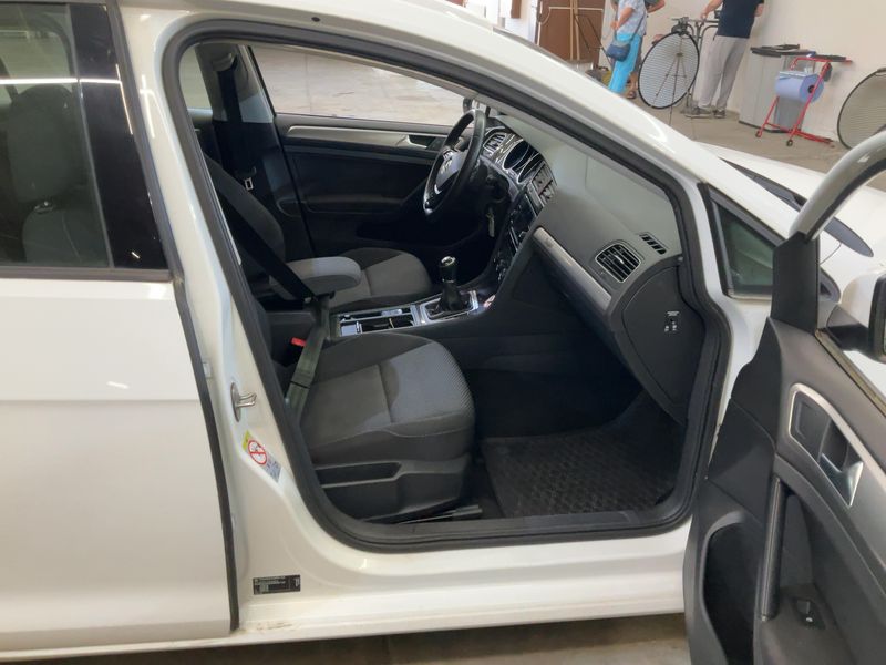 Volkswagen Golf VII 1.0 TSI Trendline BlueMotion Tech 2019 – снимка 16
