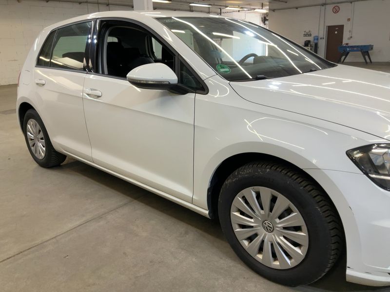 Volkswagen Golf VII 1.0 TSI Trendline BlueMotion Tech 2019 – снимка 12