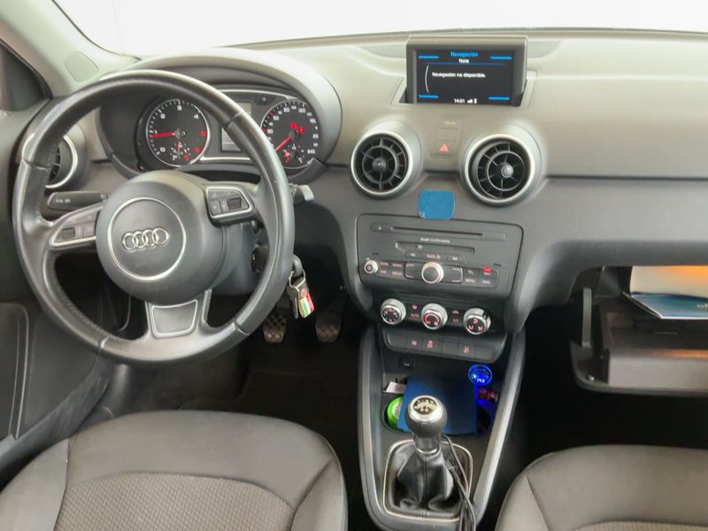 Audi A1 Sportback 1.6 TDI Attraction 2014 – снимка 17
