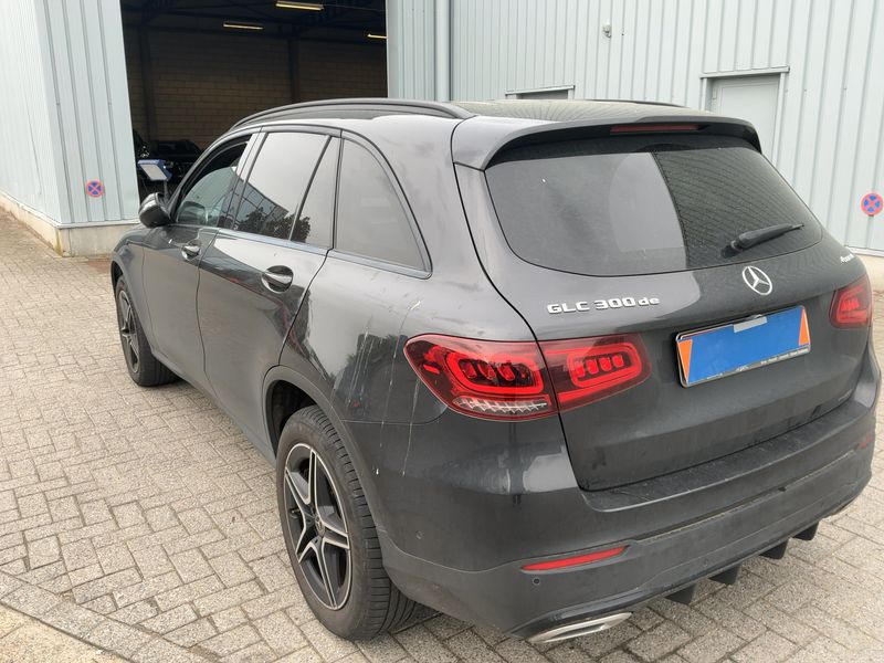 Mercedes-Benz GLC-Klasse GLC 300 de 4Matic AMG Line 2022 – снимка 6