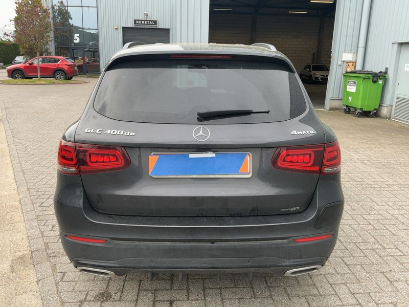 Mercedes-Benz GLC-Klasse GLC 300 de 4Matic AMG Line 2022 – снимка 7