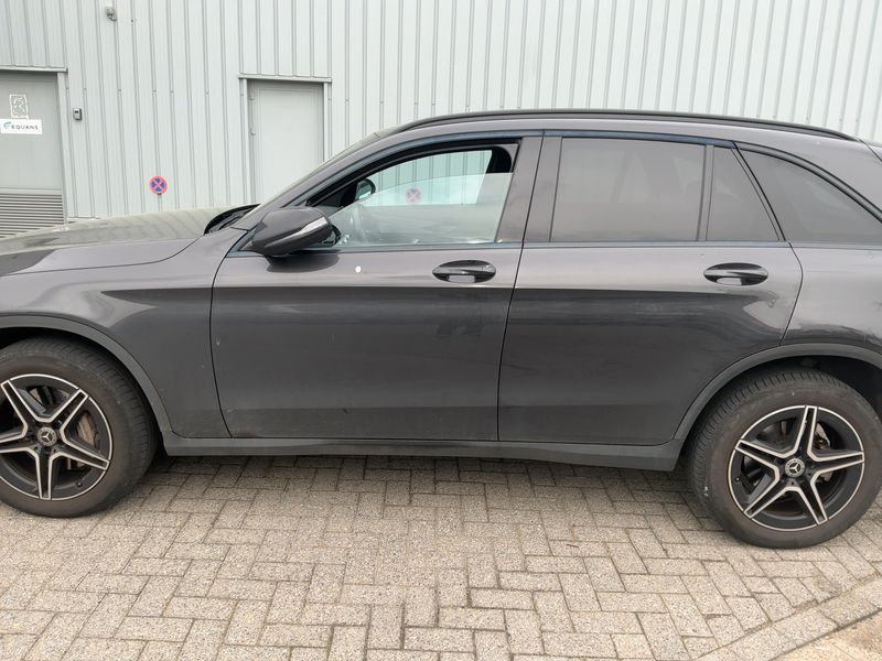 Mercedes-Benz GLC-Klasse GLC 300 de 4Matic AMG Line 2022 – снимка 4