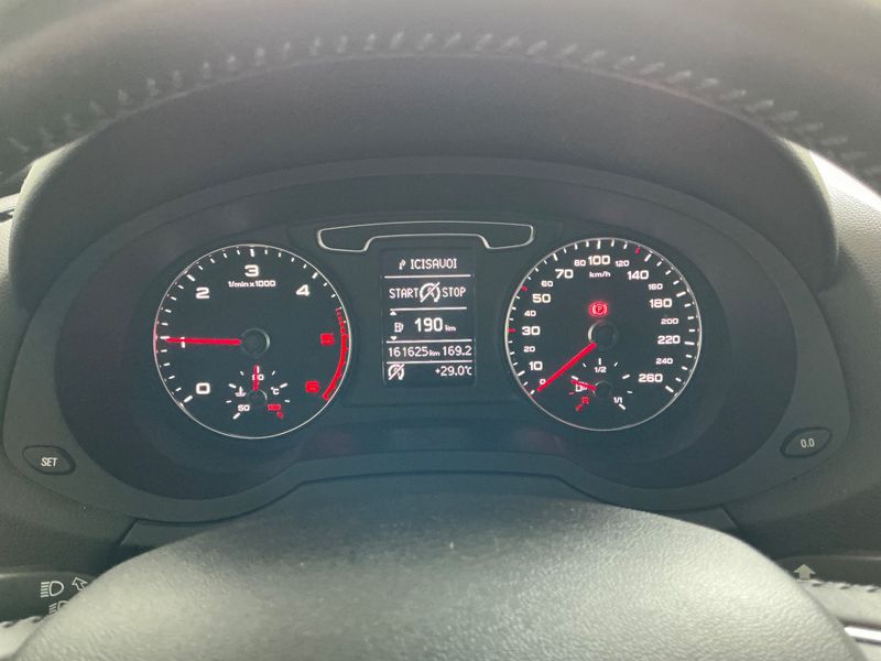 Audi Q3 2.0 TDI Ambiente 2013 – снимка 19