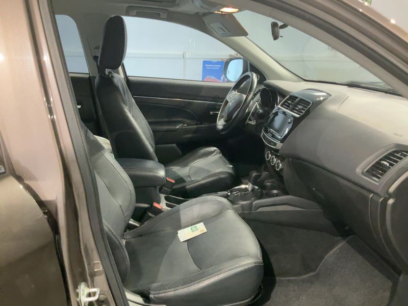 Mitsubishi ASX 2.2 DI-D Top 4WD 2015 – снимка 17