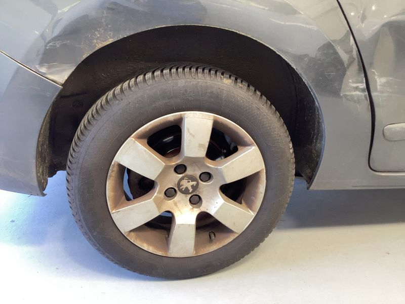 Peugeot 5008 1.6 Blue-HDi Active Business 2016 – снимка 9