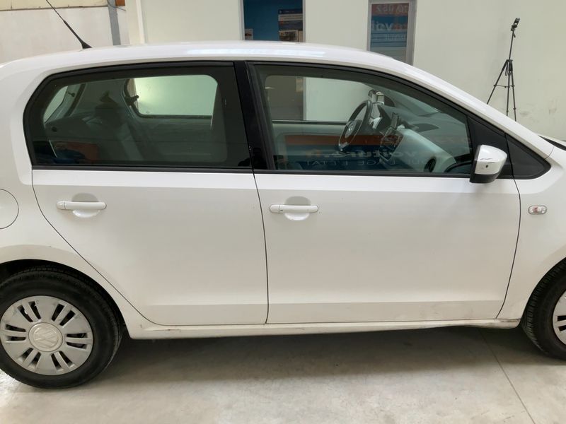 Volkswagen up! 1.0 Move up! 2013 – снимка 10