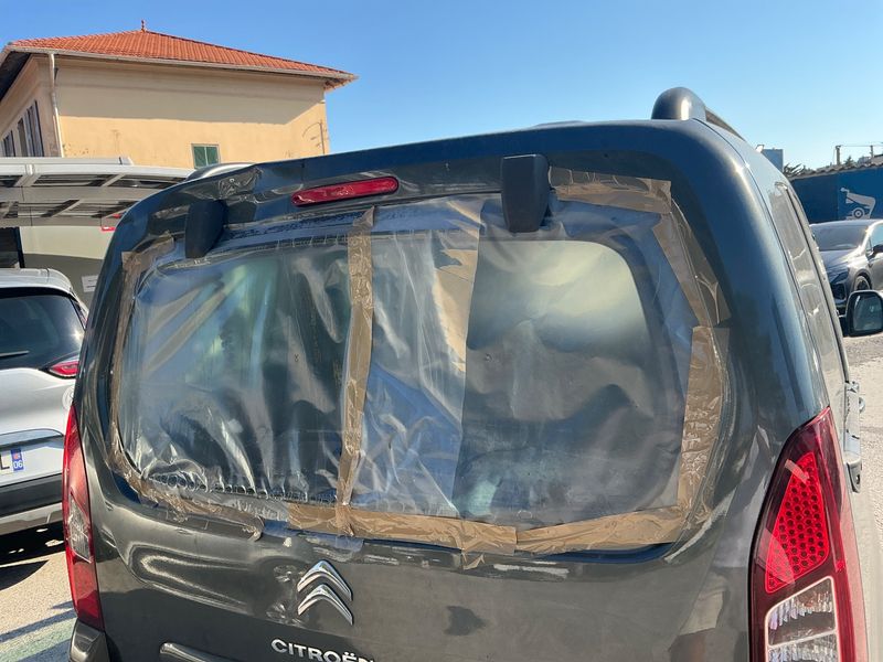 Citroen Berlingo 1.2 PureTech Shine 2018 – снимка 27