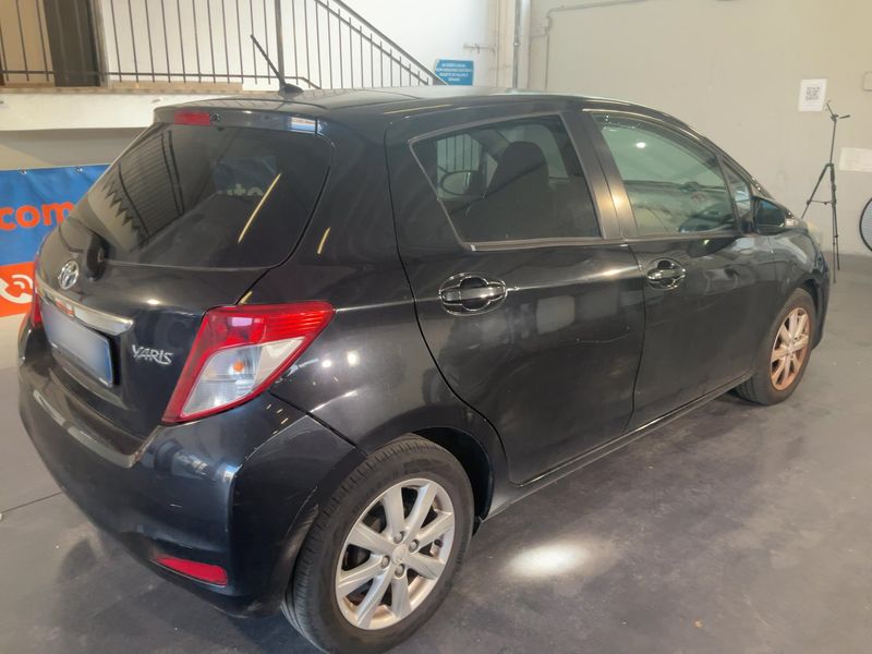 Toyota Yaris 1.33 Dual VVT-i Lounge 2012 – снимка 8