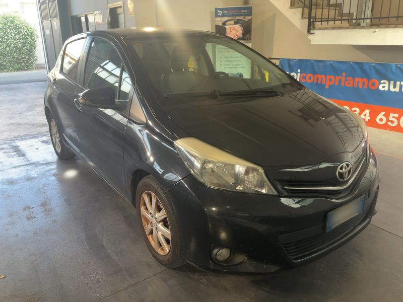 Toyota Yaris 1.33 Dual VVT-i Lounge 2012 – снимка 12