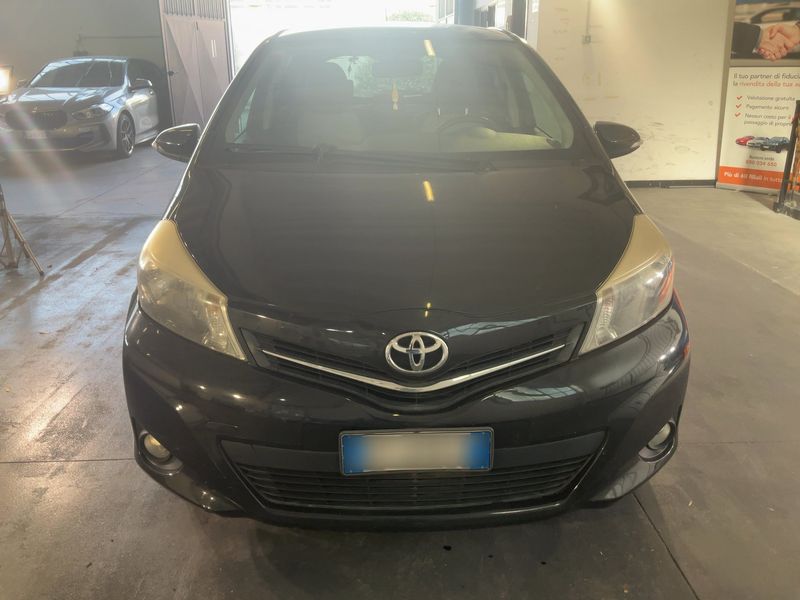 Toyota Yaris 1.33 Dual VVT-i Lounge 2012 – снимка 14