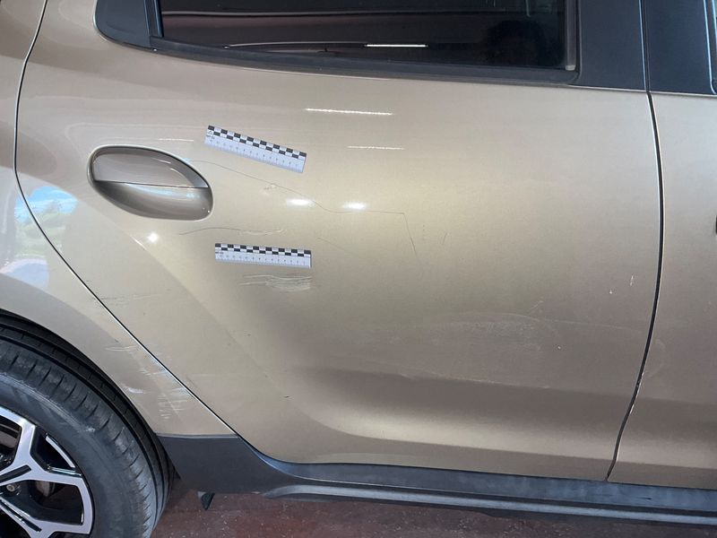 Dacia Duster 1.6 SCe LPG Prestige 2019 – снимка 23