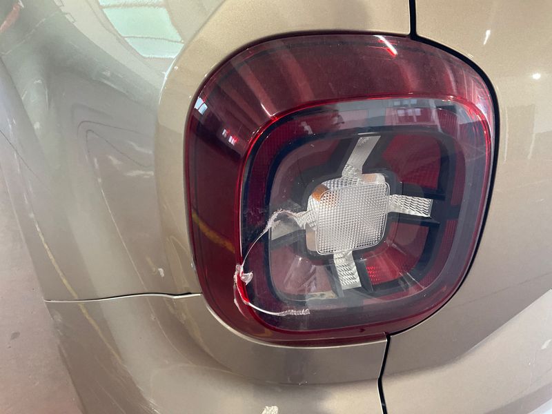 Dacia Duster 1.6 SCe LPG Prestige 2019 – снимка 35