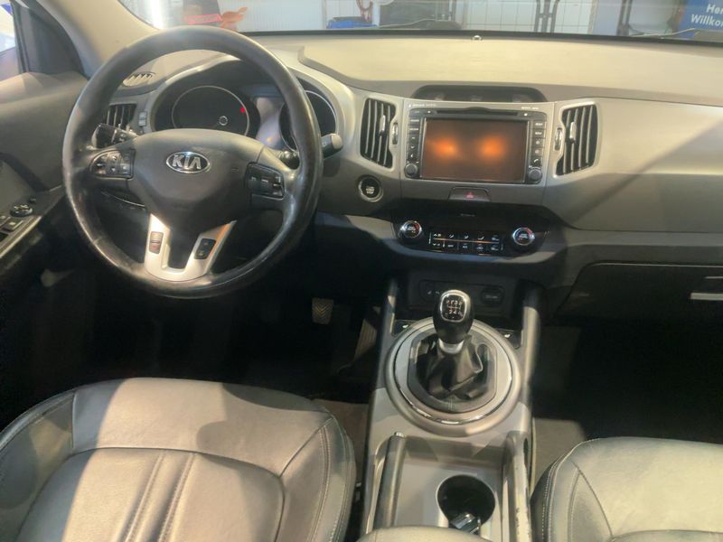 Kia Sportage 2.0 CRDi Spirit 4WD 2015 – снимка 18