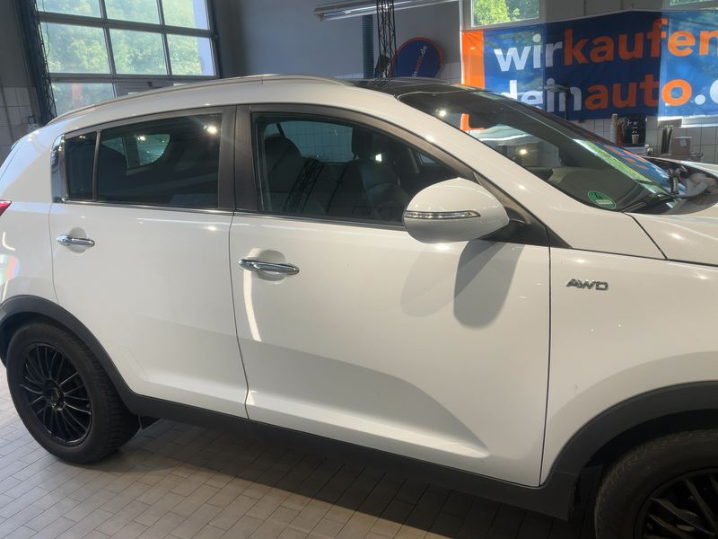 Kia Sportage 2.0 CRDi Spirit 4WD 2015 – снимка 10