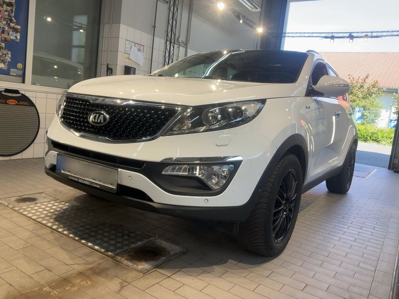 Kia Sportage 2.0 CRDi Spirit 4WD 2015 – снимка 2