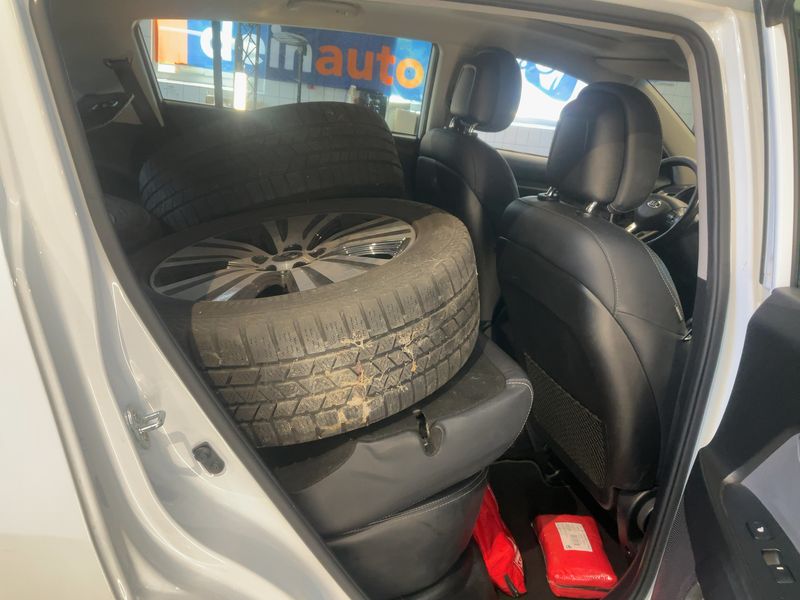 Kia Sportage 2.0 CRDi Spirit 4WD 2015 – снимка 20