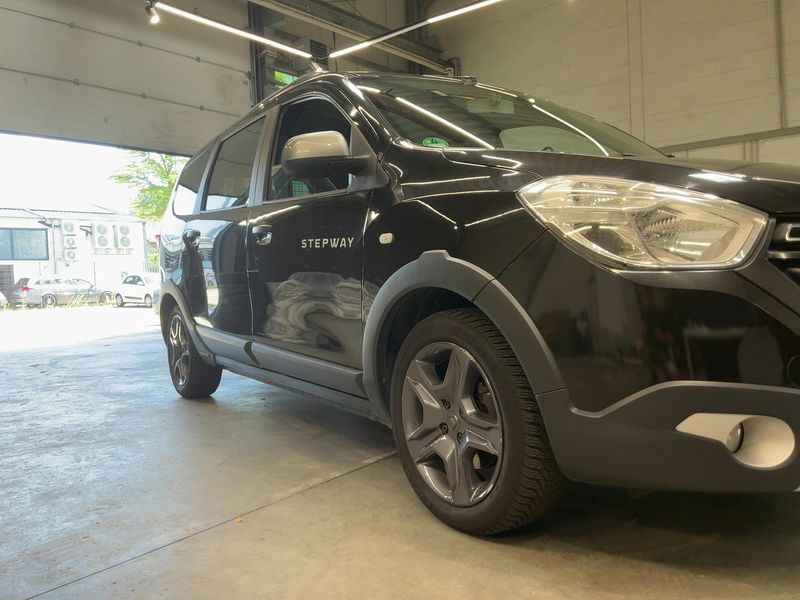 Dacia Lodgy 1.2 TCe Stepway Celebration 2017 – снимка 12