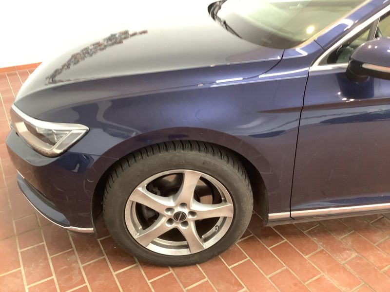 Volkswagen Passat 2.0 TDI Highline 4Motion BlueMotion Tech 2015 – снимка 2