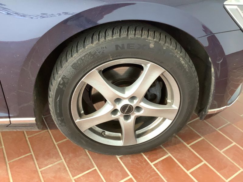 Volkswagen Passat 2.0 TDI Highline 4Motion BlueMotion Tech 2015 – снимка 11