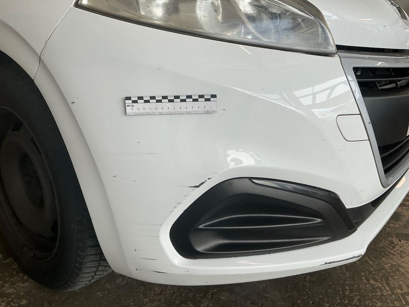 Peugeot 208 1.6 Blue-HDi Affaire Pack Clim 2015 – снимка 25