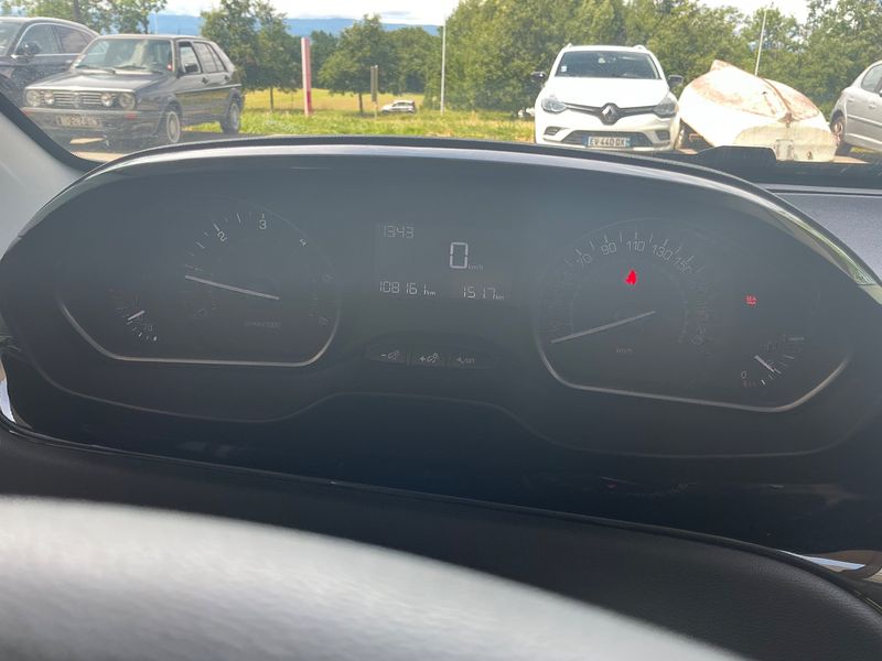 Peugeot 208 1.6 Blue-HDi Affaire Pack Clim 2015 – снимка 18
