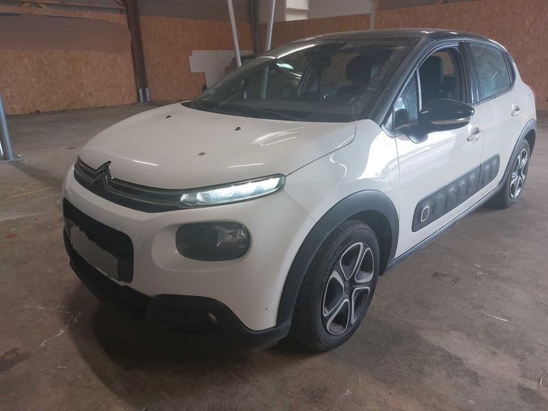 Citroen C3 1.2 PureTech Shine 2018 – снимка 2