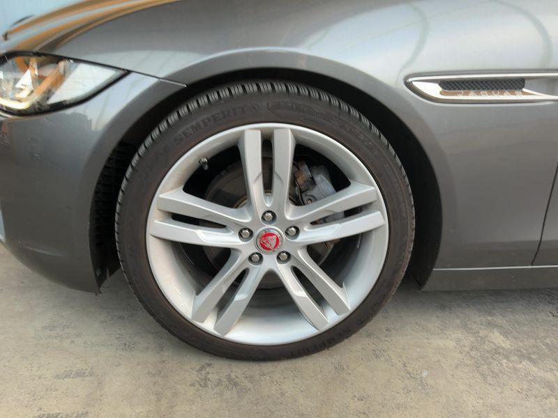 Jaguar XE 20d Portfolio 2017 – снимка 3