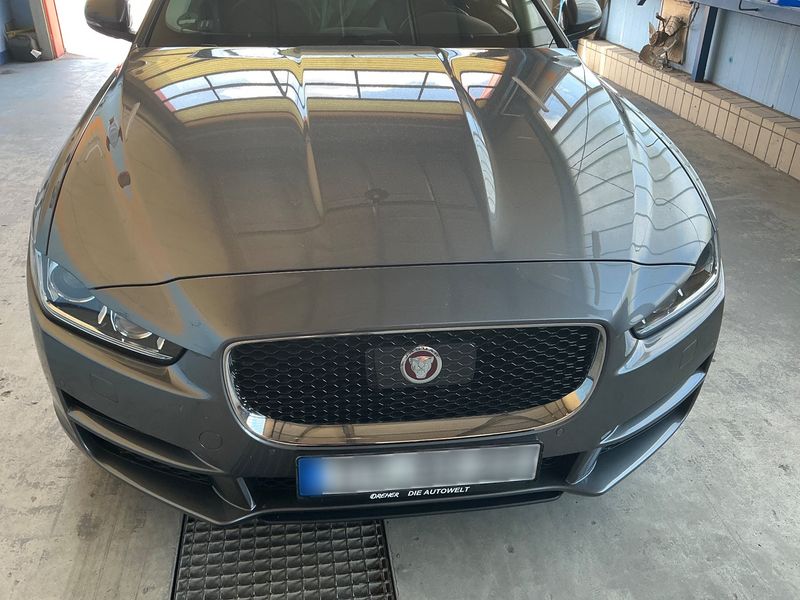 Jaguar XE 20d Portfolio 2017 – снимка 32