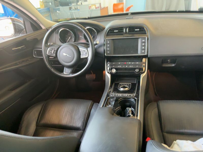 Jaguar XE 20d Portfolio 2017 – снимка 18