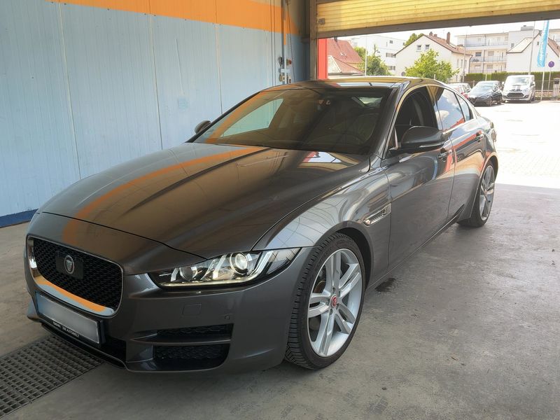 Jaguar XE 20d Portfolio 2017 – снимка 1