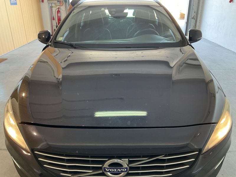 Volvo V60 2.4 D6 Plug-in Hybrid Momentum AWD 2016 – снимка 28