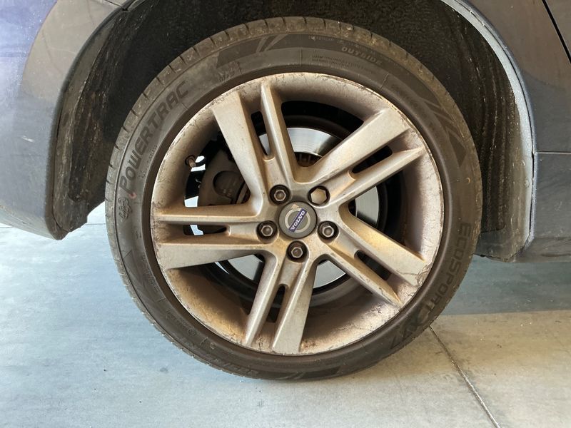 Volvo V60 2.4 D6 Plug-in Hybrid Momentum AWD 2016 – снимка 9