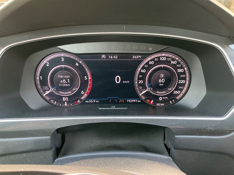 Volkswagen Tiguan 2.0 TDI Highline 4Motion BlueMotion Tech 2018 – снимка 19