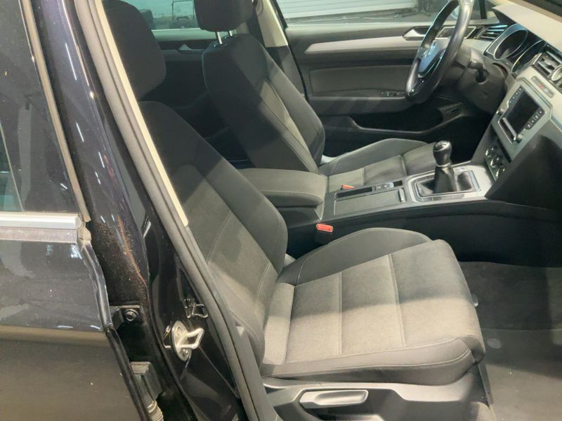 Volkswagen Passat 2.0 TDI Comfortline BlueMotion Tech 2016 – снимка 16