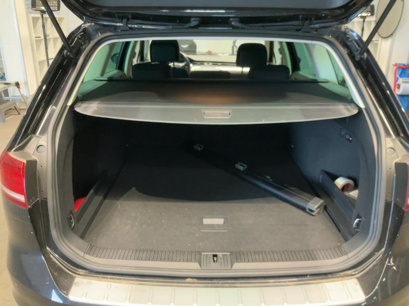 Volkswagen Passat 2.0 TDI Comfortline BlueMotion Tech 2016 – снимка 15