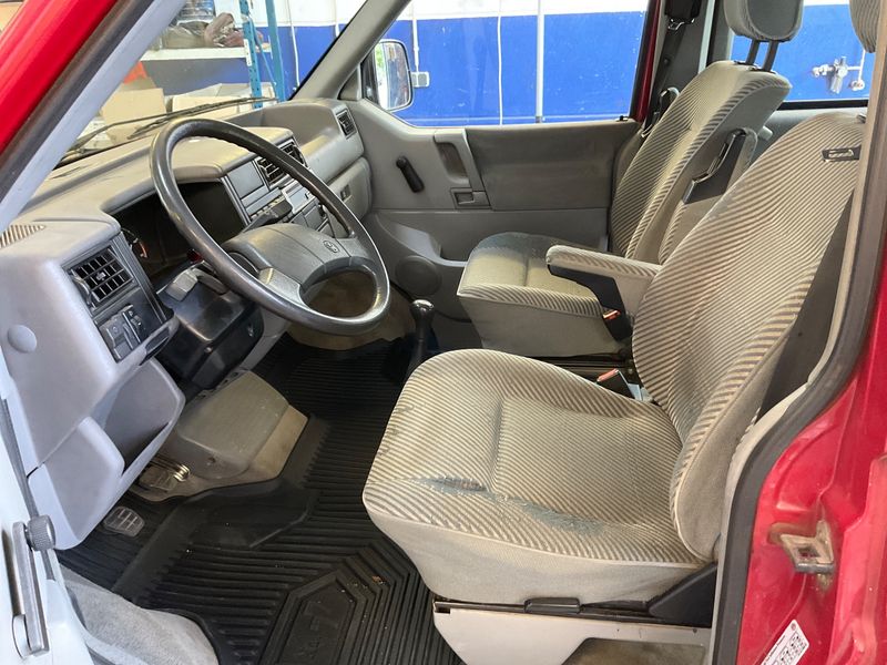 Volkswagen T4 Caravelle 2.4 Diesel 1991 – снимка 3