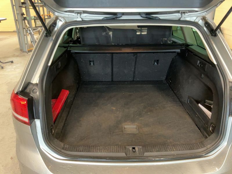 Volkswagen Passat 2.0 TDI Comfortline BlueMotion Tech 2017 – снимка 15