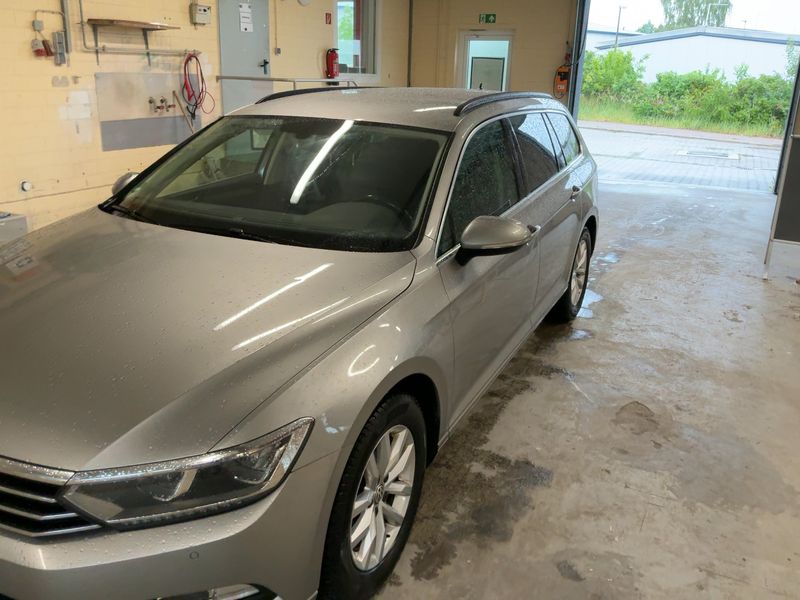 Volkswagen Passat 2.0 TDI Comfortline BlueMotion Tech 2017 – снимка 2