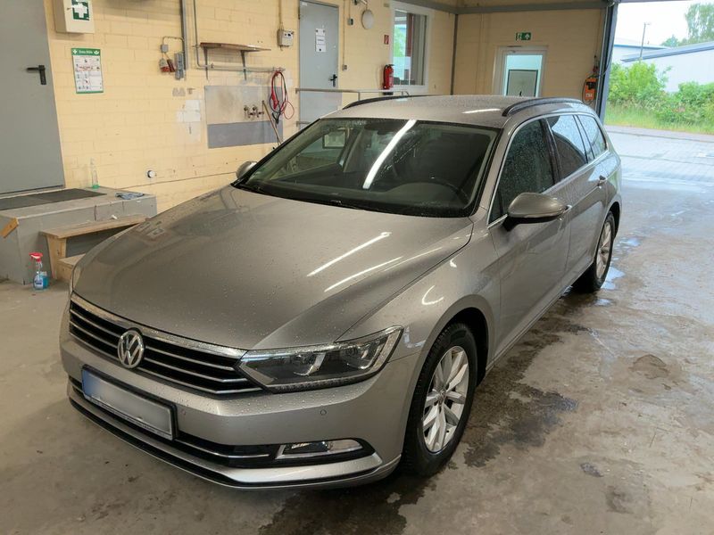 Volkswagen Passat 2.0 TDI Comfortline BlueMotion Tech 2017 – снимка 1