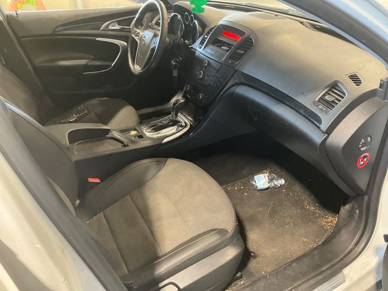 Opel Insignia Sports Tourer 2.0 CDTI Cosmo 2013 – снимка 3