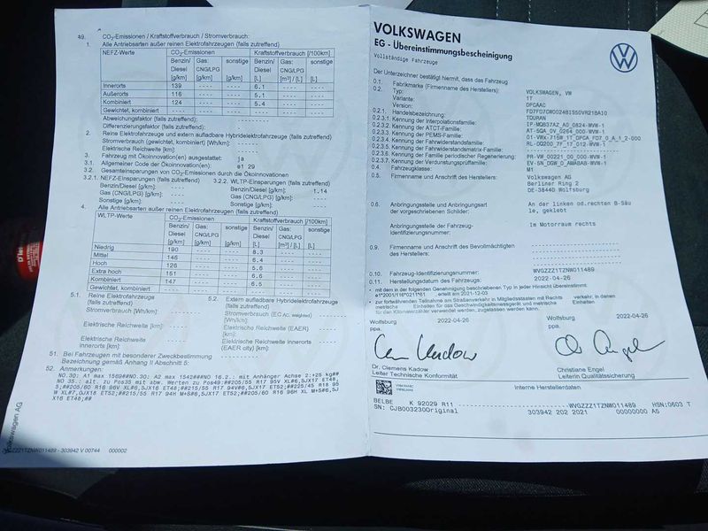 Volkswagen Touran 1.5 TSI ACT Highline BlueMotion 2022 – снимка 22