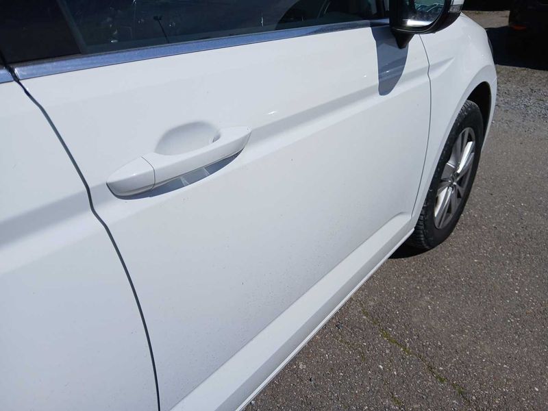 Volkswagen Touran 1.5 TSI ACT Highline BlueMotion 2022 – снимка 23