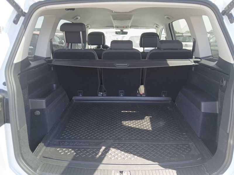 Volkswagen Touran 1.5 TSI ACT Highline BlueMotion 2022 – снимка 9