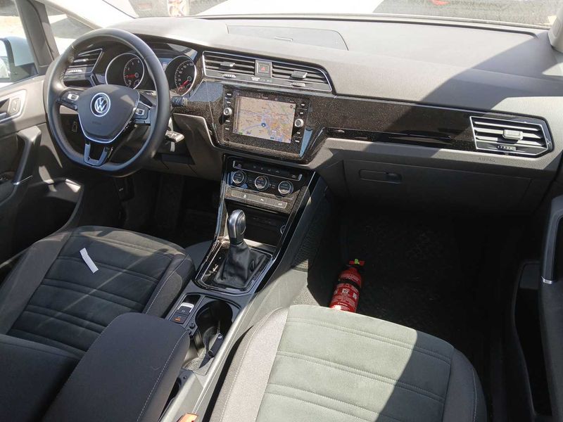Volkswagen Touran 1.5 TSI ACT Highline BlueMotion 2022 – снимка 11